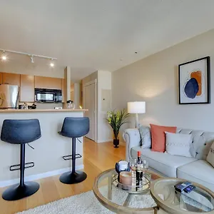 Apartment The Astoria Nook, Victoria